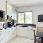 Apartment Matignon T3 6 Personnes Climatise Parking