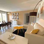Apartment Matignon T3 6 Personnes Climatise Parking *