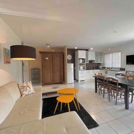 Matignon T3 6 Personnes Climatise Parking Apartment