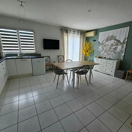 Apartment Matignon T3 6 Personnes Climatise Parking Hyères