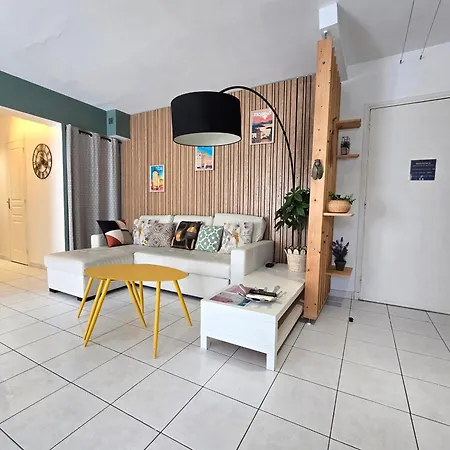 Apartment Matignon T3 6 Personnes Climatise Parking Hyères